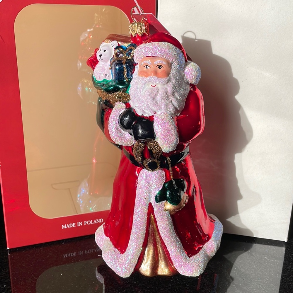 NWT GLASSWARE ART STUDIO Santa with Toy Sack Glass Christmas Ornament